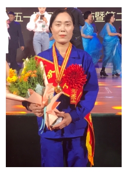 20年匠心守護 | 牛豔麗：用（yòng）雙手托起千萬（wàn）家（jiā）的幸福，以真（zhēn）心書寫家政人的芳華~